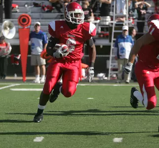 Mavericks Audition For Jobs In Spring Football Gam