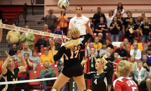 UNO Swept by Bearcats - Omaha Athletics