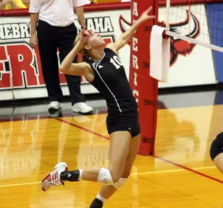 Mavs Drop First Match of Season to No. 11 UMD - Omaha Athletics