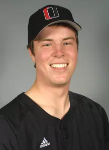 UNO Takes Twinbill From Bearcats - Omaha Athletics