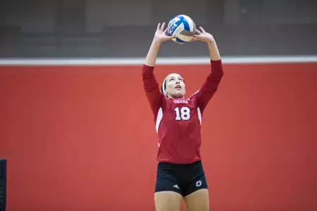 Schimmer, Schmale Drive Mavs Past Drake - Omaha Athletics