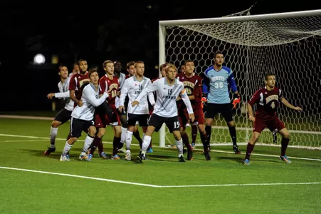 Men's Soccer Travels to Fort Wayne - Omaha Athletics