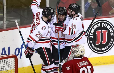 Massa's Effort Boosts Mavs Past Huskies, 3-2 - Omaha Athletics