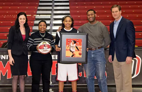 Mavs Stifle Denver on Senior Day, 65-41 - Omaha Athletics