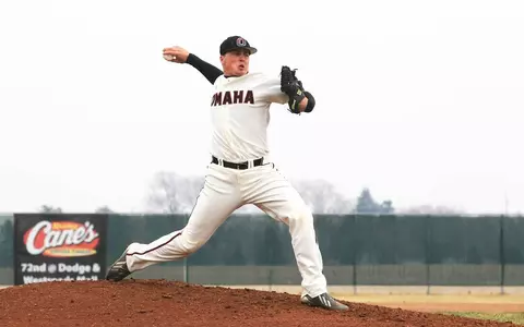 Mavericks Split Doubleheader With Western Illinois - Omaha Athletics