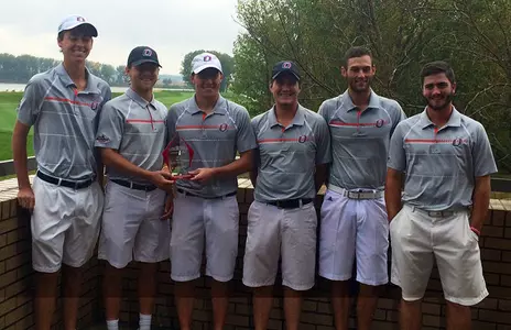 Mavericks Hoist Hardware at South Dakota - Omaha Athletics