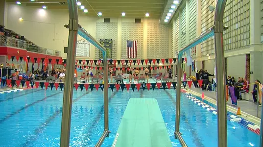 Omaha Holds Off Competition, Wins Grinnell Invite - Omaha Athletics
