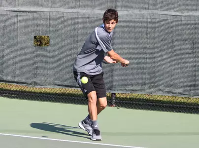 Razorbacks Top Mavs, 5-0, 5-0 - Omaha Athletics