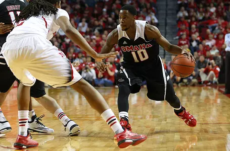 Mavericks Rally to Defeat South Dakota, 86-77 - Omaha Athletics