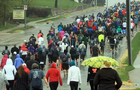 Record Field Takes Part in 2015 Run & Walk