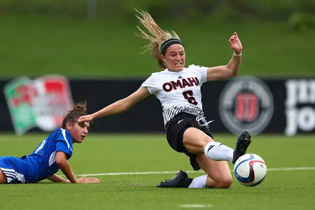 Women?s Soccer Tops UMKC, 4-0, in Exhibition Match - Omaha Athletics