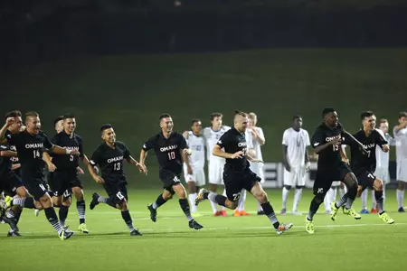 Mavs Top No. 9/10 Washington in South Omaha Classic - Omaha Athletics