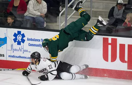 Vermont Races Past Mavericks, 5-2 - Omaha Athletics