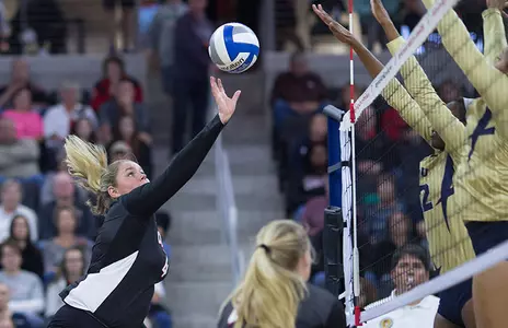 Dousette Named to Summit League All-Freshmen Team - Omaha Athletics