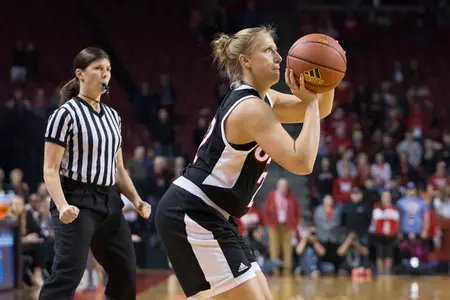 Omaha Rolls Past Wofford, 89-64 - Omaha Athletics