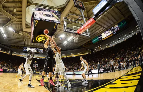 Omaha Topples Iowa in 98-89 Road Upset - Omaha Athletics