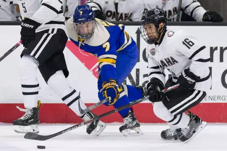 Ortega Ties Record; Mavericks Beat Lakers, 4-1 - Omaha Athletics
