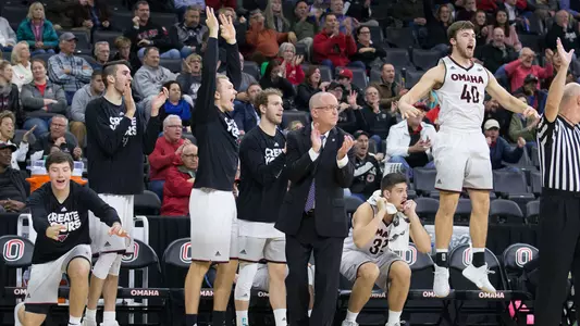 Men's basketball bench