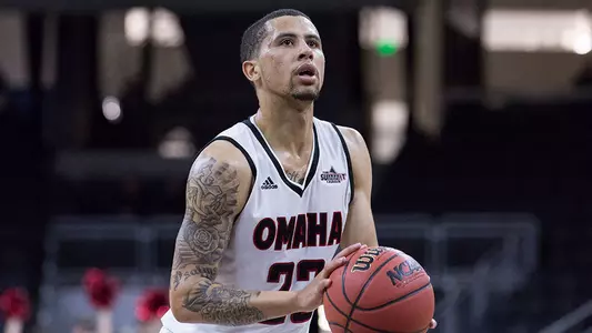 Omaha Sinks Western Illinois, 79-67 - Omaha Athletics