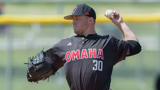 Hawkeyes' Late Rally Downs Omaha, 9-8 - Omaha Athletics