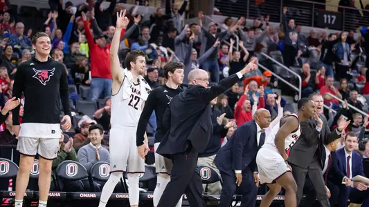 Omaha men's basketball bench celebration