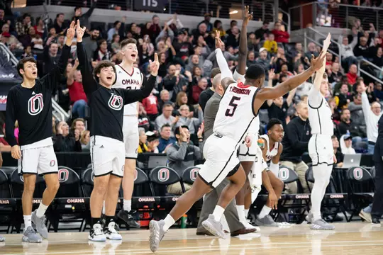 SN - Bench celebration