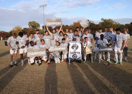 Mavericks celebrate 2023 Summit League Tournament win