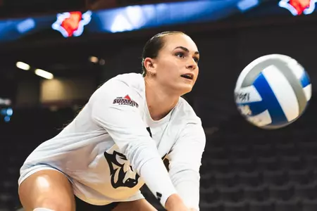 Julia Owens dig