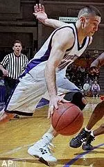 Northwestern looks to extend a three-game winning streak when the Wildcats visit USC Wednesday.