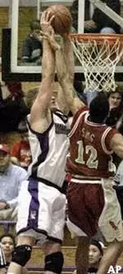 Evan Eschmeyer leads<B>R the Wildcats against <BR>No. 25 Minnesota on Saturday.