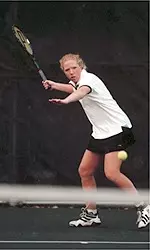 Jennifer Lutgert extended her<br>singles winning streak to<br>13-straight matches with a<br>straight set win against ASU.