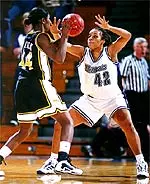 Leslie Dolland had a team-high 13 points vs. Miami (Fla.)
