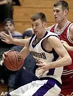 Aaron Jennings had 10 points vs. Illinois Saturday