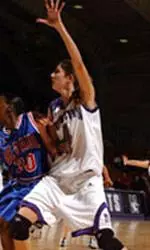 Sarah Kwasinski scored 24 points and pulled down eight rebounds against Michigan.