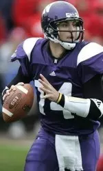 Brett Basanez looks to pass the ball during the first quarter.