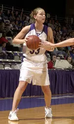 Sophomore Sara Stutz (pictured) and the Wildcats face Valparaiso at 7:05 p.m. on Wednesday.
