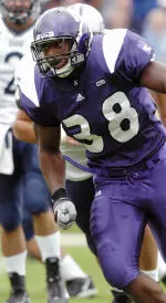 Nick Roach signed with the NFL's San Diego Chargers.