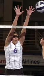 After making the Chciago Challenge All-Tournament team as a freshman, senior Courtnie Paulus was MVP of the event in 2007.