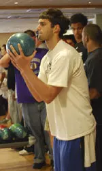 You can bowl with Ross Lane and the Wildcats as part of the 2008 Valero Alamo Bowl Reception!