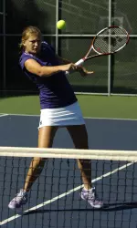 Junior Samantha Murray posted three wins with senior Keri Robison to win the second flight doubles draw Friday.