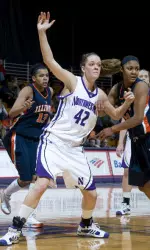 Senior Ellen Jaeschke recorded her first double-double of the season with 14 points and 11 rebounds to lead Northwestern Thursday night.