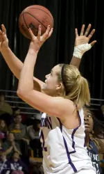 Amy Jaeschke and the Wildcats travel to Minneapolis for a showdown with the Gophers Thursday evening.