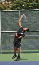 Sidarth Balaji notched his third consecutive singles victory with a win at No. 4.