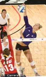 Stephanie Holthus led the way with nine kills on the night, including seven in the final set.