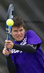 Chris Jackman posted wins in his first two singles matches at the ITA Midwest Regionals.