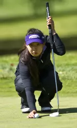 Sophomore Nicole Zhang led NU at the shortened Landfall Tradition, finishing in a tie for 15th.