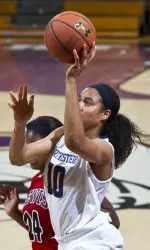 Nia Coffey is the Big Ten Co-Freshman of the Week.