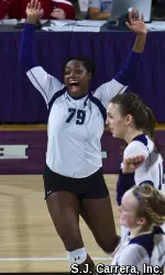 Yewande Akanbi switched to wearing No. 79 for the Wildcats in 2013.