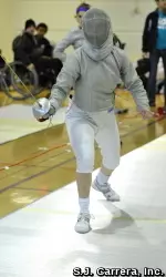 Chloe Grainger looks to qualify for the NCAA Fencing Championship for the third straight season.