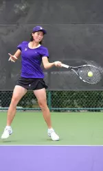 Junior transfer Lok Sze Leung won her first career Big Ten match on Saturday, defeating Grainne O'Neill, 6-3, 6-1.